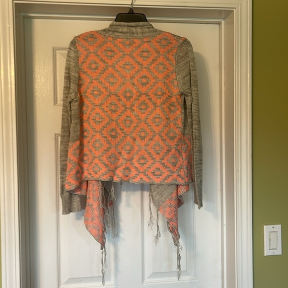 EMP PRE Gray and Coral Open Waterfall Fair Isle Cardigan  with Fringe Size S - Picture 2 of 6